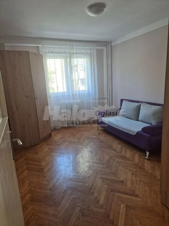 Namesten stan 55m2 centar — 5
