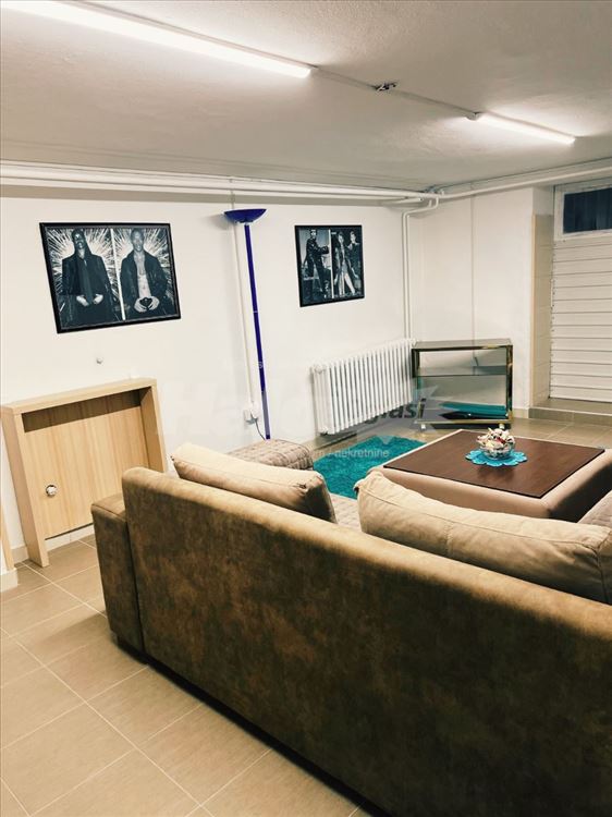 Namešten stan 80m² Banovo brdo od 01.07. — 2