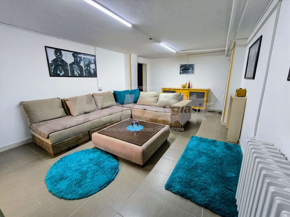 Namešten stan 80m² Banovo brdo od 01.07. — 6