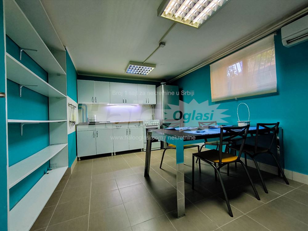 Namešten stan 80m² Banovo brdo od 01.07. — 9