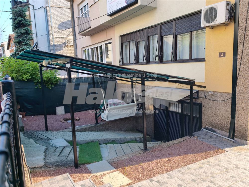 Namešten stan 80m² Banovo brdo od 01.07. — 13