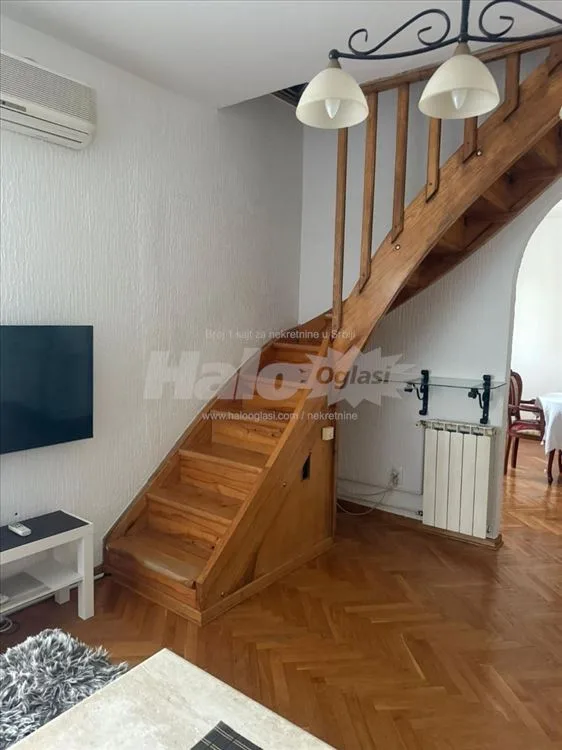 Namesten stan Duplex100m2 NIS pumpa — 2
