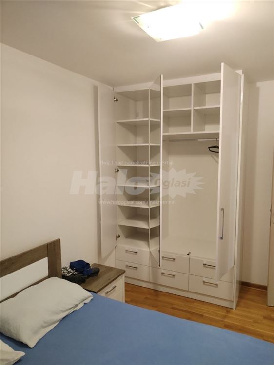 Namesten Stan Ledine, parking, blizu okretnice — 15