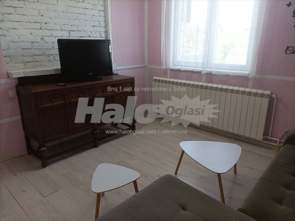 Namešten stan u kući, 50m2, na prvom spratu — 2