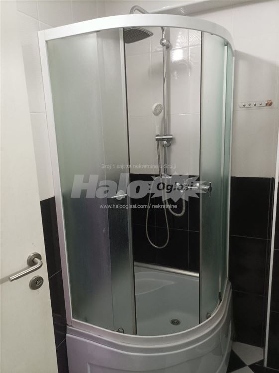 Namešten stan u kući, 50m2, na prvom spratu — 9