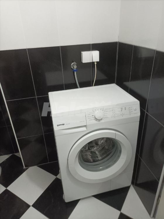 Namešten stan u kući, 50m2, na prvom spratu — 10