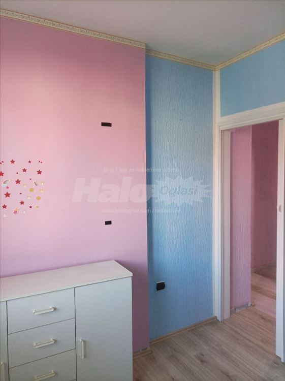 Namešten stan u kući, 50m2, na prvom spratu — 14