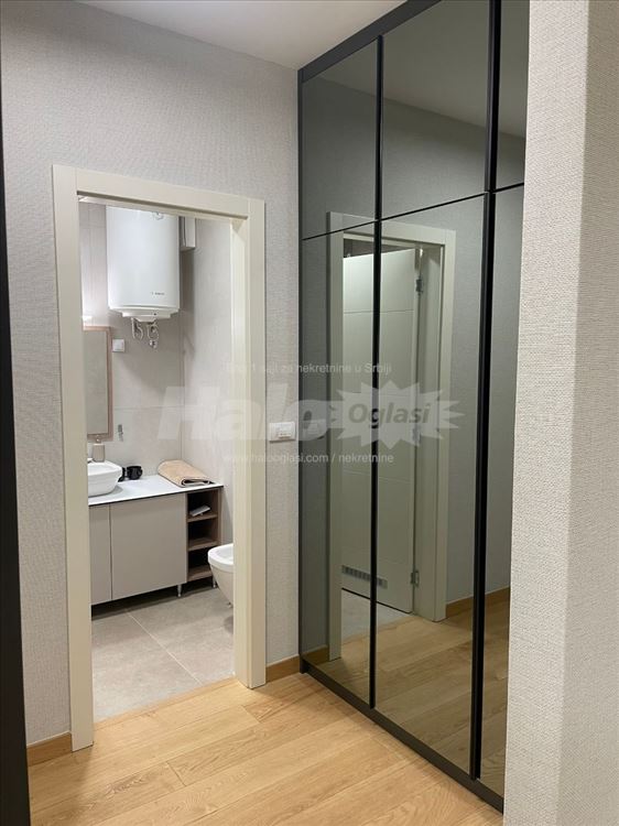 Namesten trosoban stan 72m2, Zepterra Novi beograd — 5