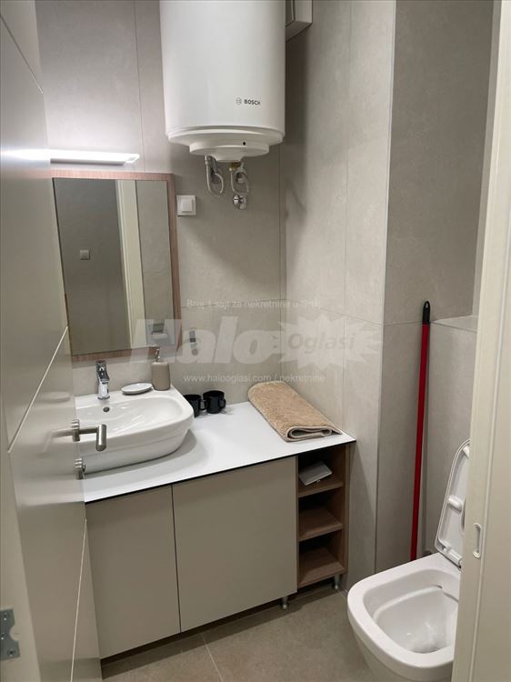 Namesten trosoban stan 72m2, Zepterra Novi beograd — 10