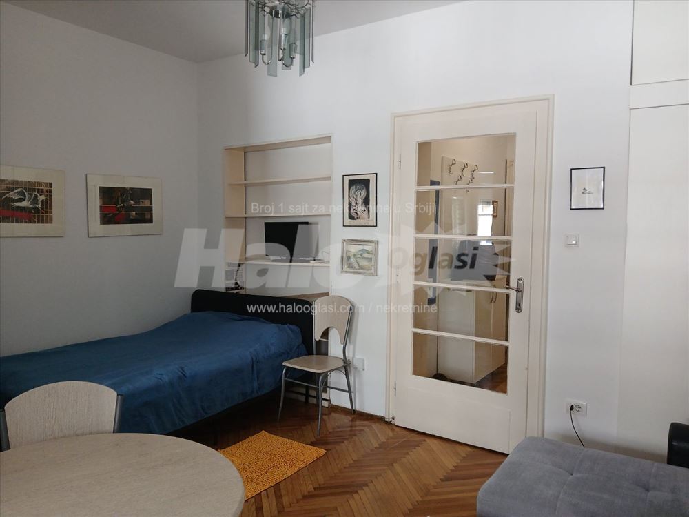 Nameštena funkcionalna garsonjera,Tašmajdan,centar — 2