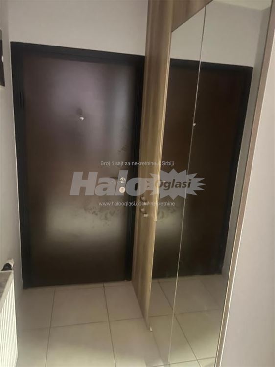 Namešten Jednoiposoban Stan 41m2 Altina Top — 11