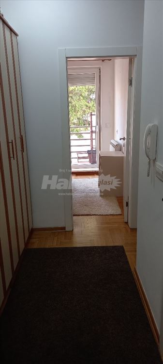Namešten jednoiposoban stan na odličnoj lokaciji — 6