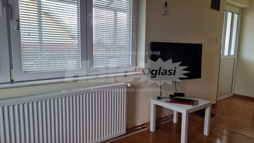 Namešten odličan nov stan u porodičnoj kuci — 7