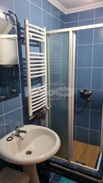 Namešten odličan nov stan u porodičnoj kuci — 10