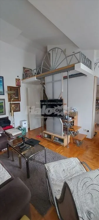 Namešten porodični stan u mirnom delu Rakovice — 7