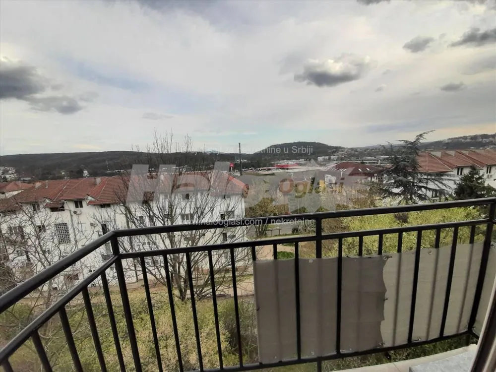 Namešten porodični stan u mirnom delu Rakovice — 11