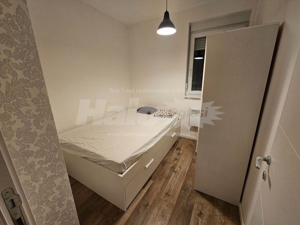 Namešten stan 1.5 Ledine, parking, niske režije — 13