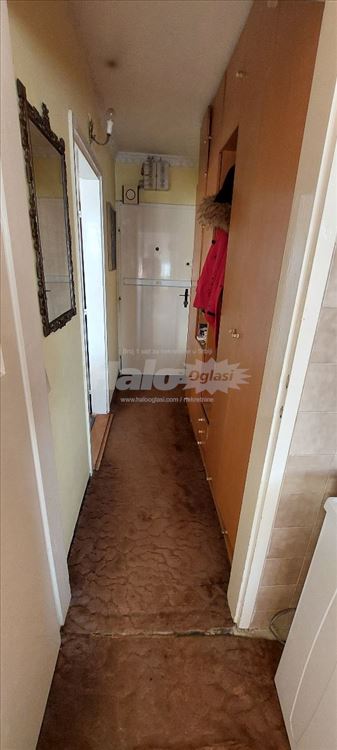 Namešten stan, 35m2, dobra lokacija — 10
