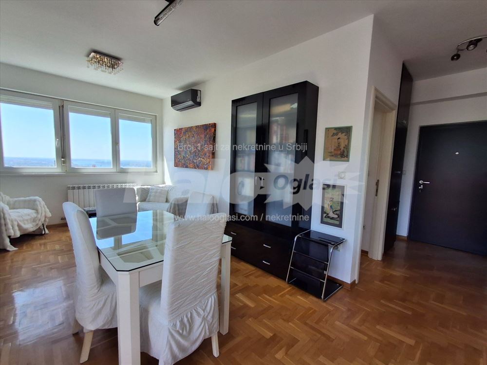 Namešten stan, 46m2, sa pogledom i parkingom — 10