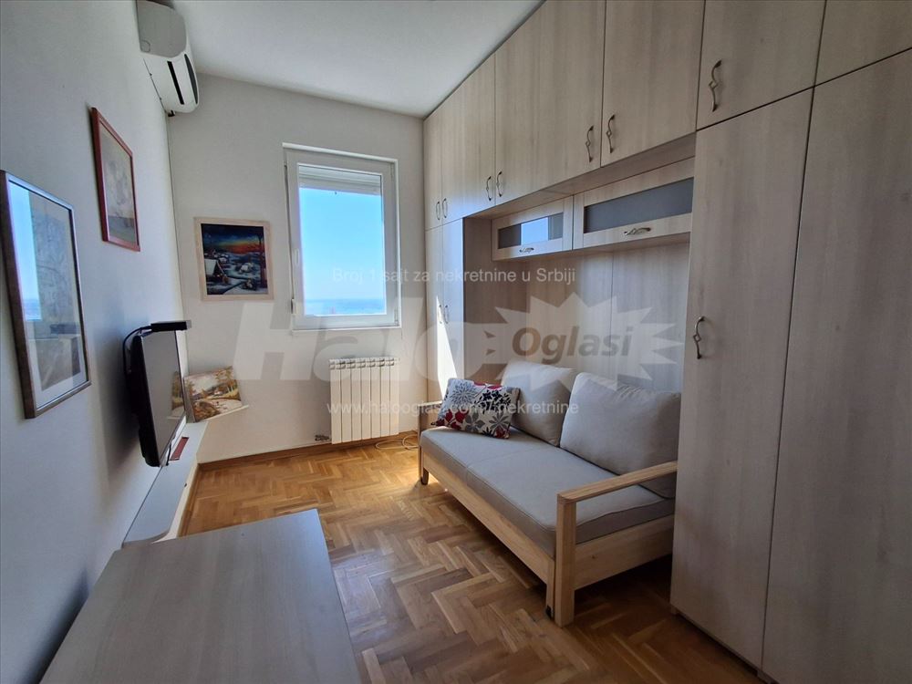 Namešten stan, 46m2, sa pogledom i parkingom — 11