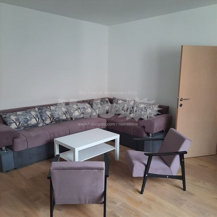 Namešten stan kod Bogoslovije — 3