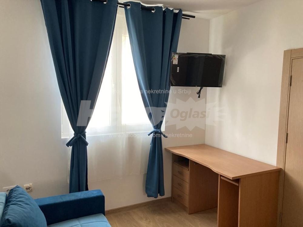 Namešten stan kod Bogoslovije — 8