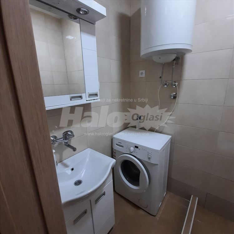 Namešten stan kod Bogoslovije — 10