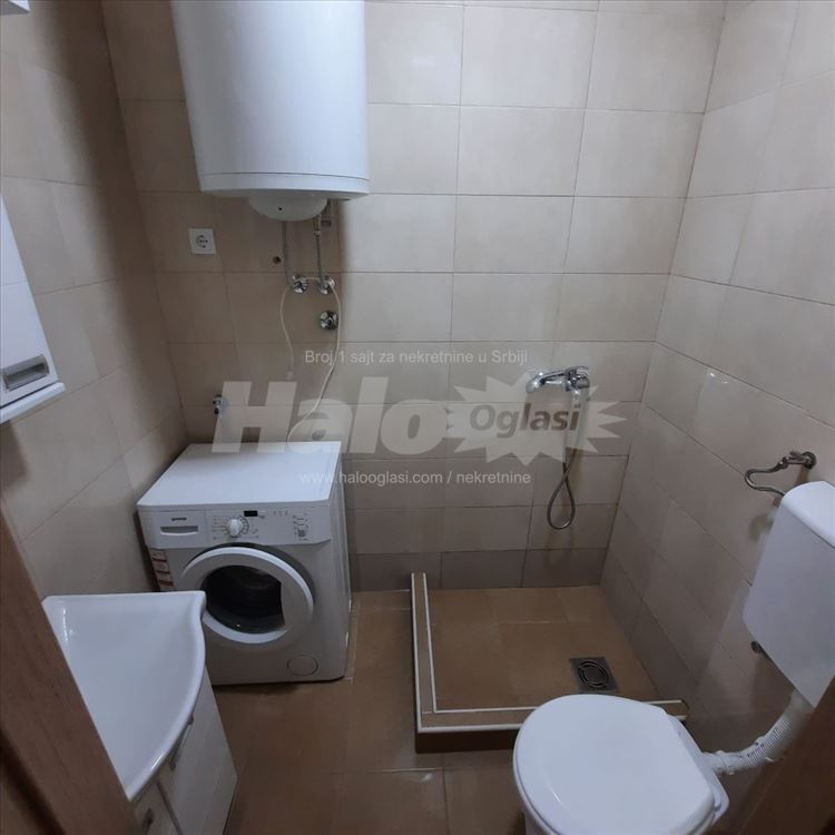 Namešten stan kod Bogoslovije — 11