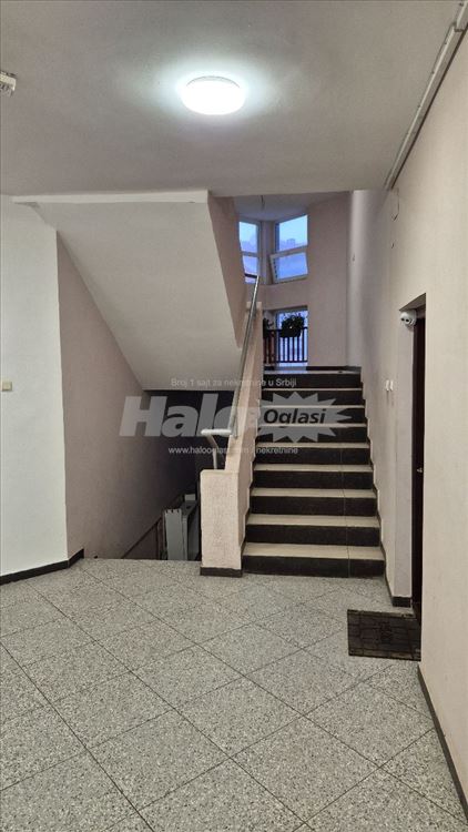 Namešten stan na Ceraku 63+10m2,odlična lokacija — 7