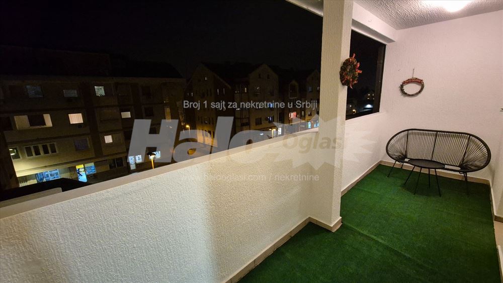 Namešten stan na Ceraku 63+10m2,odlična lokacija — 13