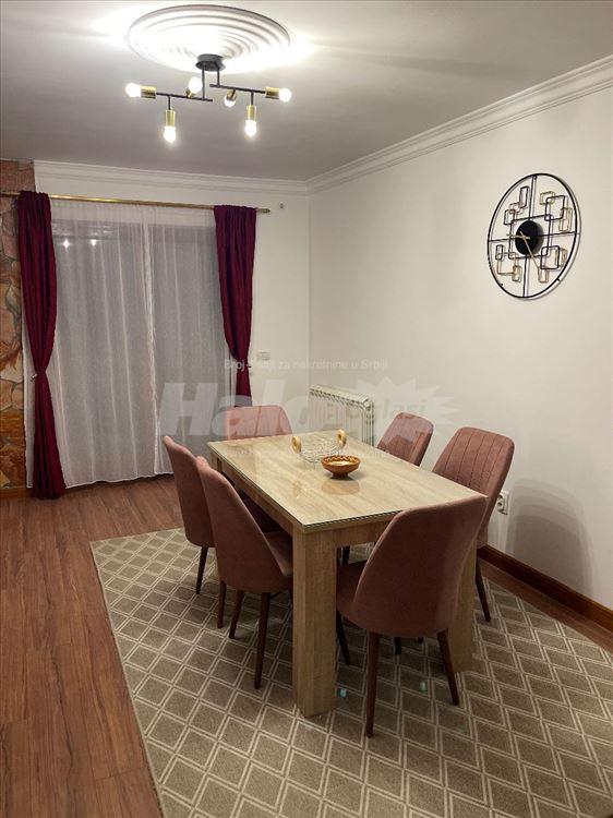 Namešten stan od 160m2, u kući, na Altini — 8
