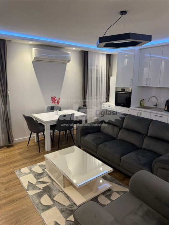 Namešten stan u Jajincima, Voždovac 55m2 — 3