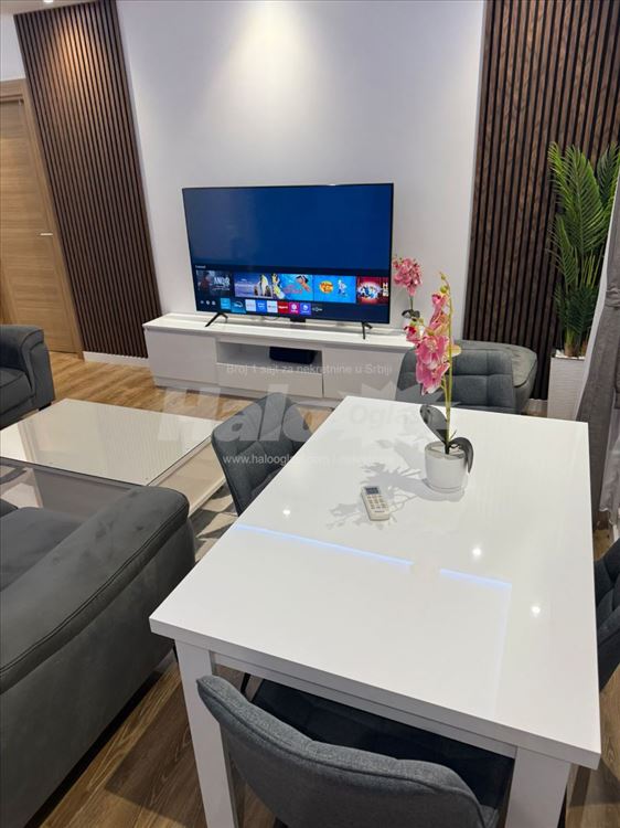 Namešten stan u Jajincima, Voždovac 55m2 — 5