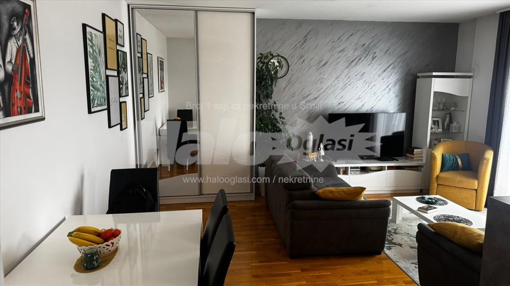 Namešten stan u Zemunu 48 m², Ugrinovačka — 2