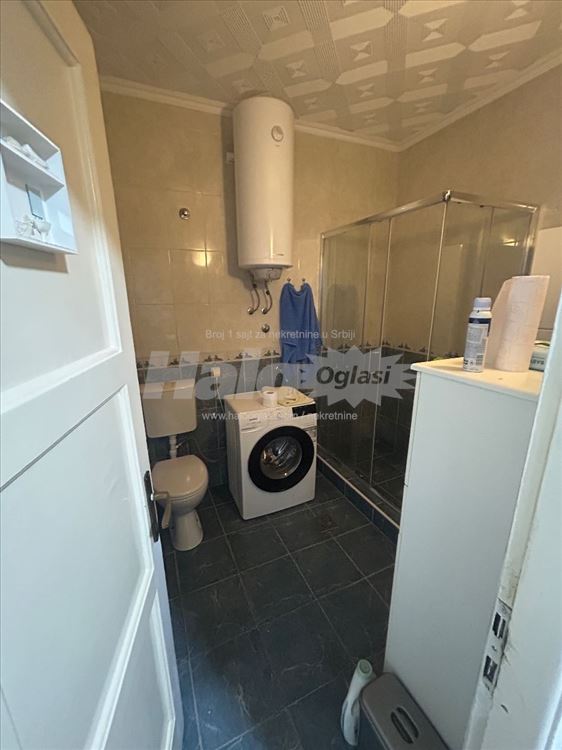 Namešten trosoban stan - 47,5m2+podrum 6 m2 — 4