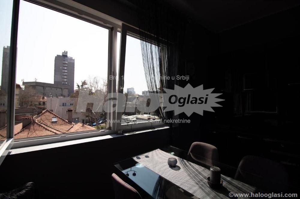 Namešten trosoban stan hala Pionir — 2