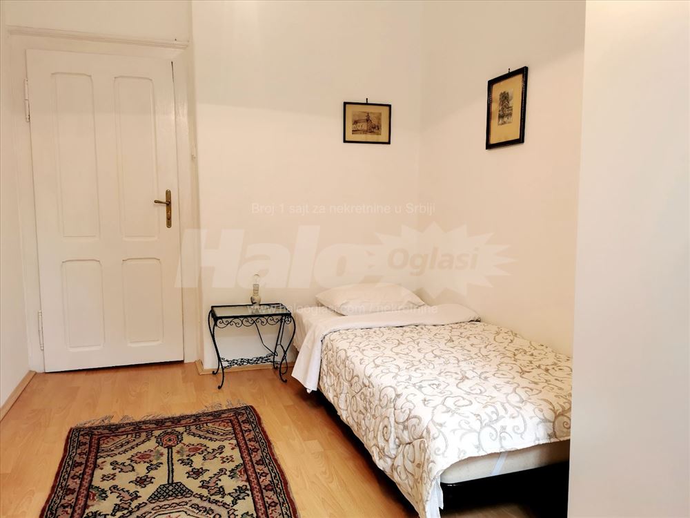 Namešten trosoban stan, Vračar kod Hrama — 6