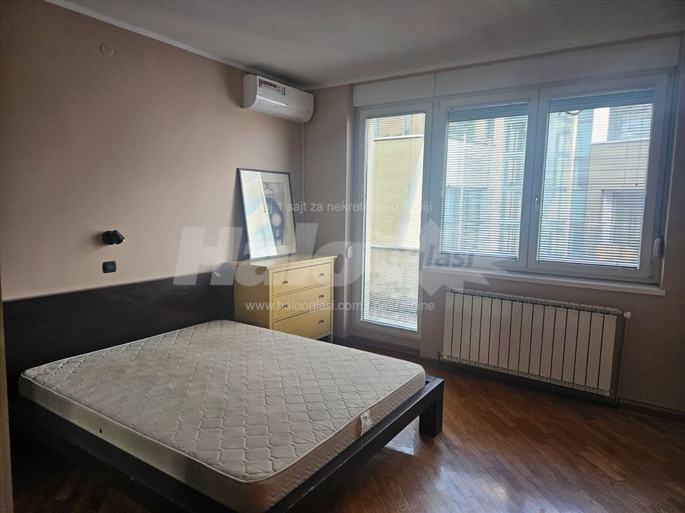Namešten u blizini Kalemegdana — 5