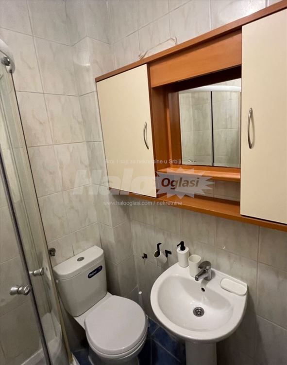 Nameštena Garsonjera Đeram pijaca — 6