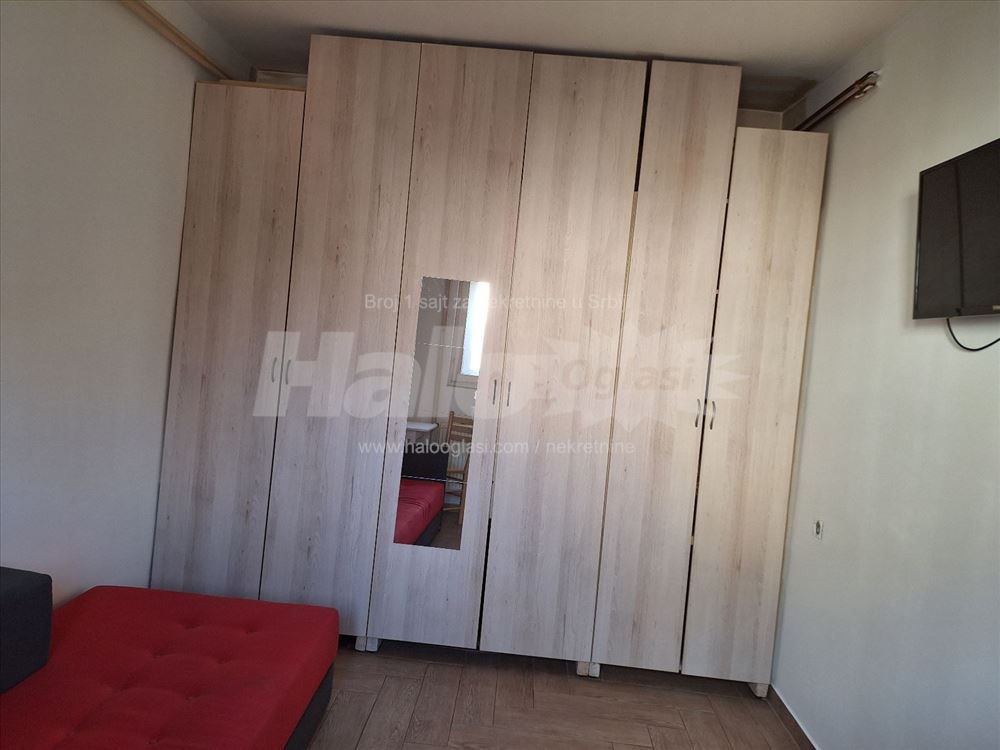 Nameštena garsonjera — 3