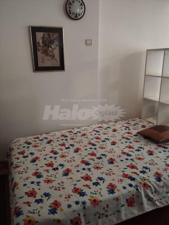 Nameštena garsonjera na Banovom brdu — 9