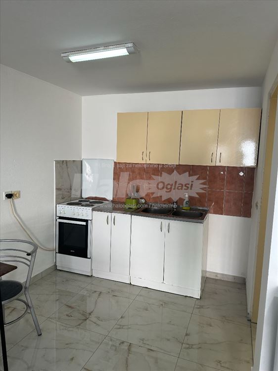 Nameštena garsonjera u Batajnici — 5