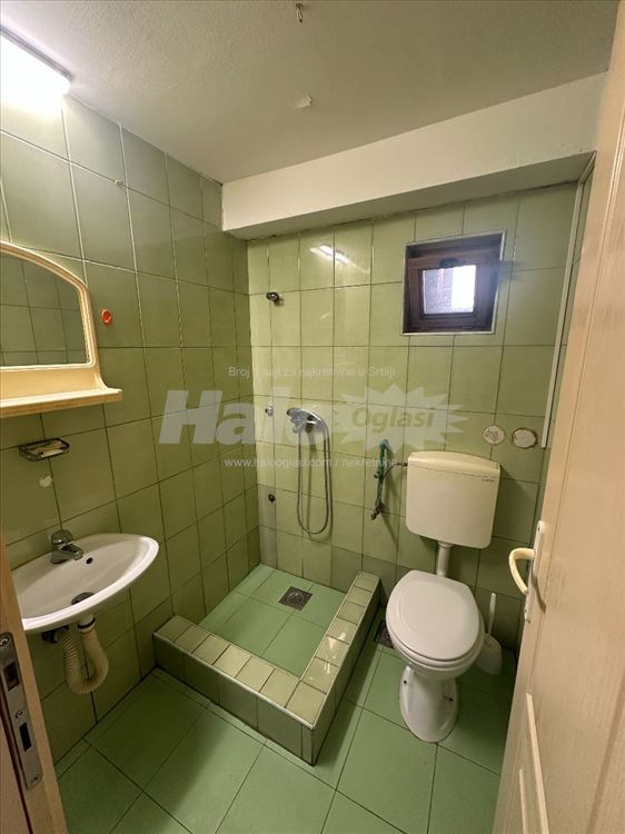 Nameštena garsonjera u Batajnici — 9