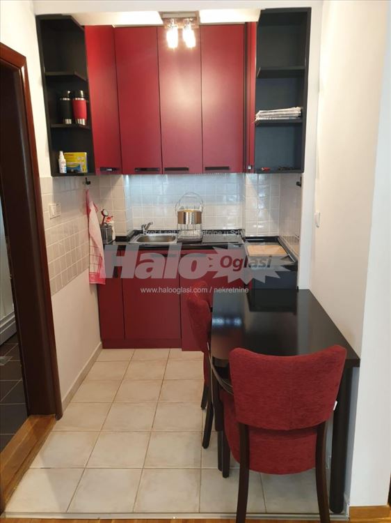 Nameštena garsonjera,35m2,zvezdarska šuma,1 osoba — 3
