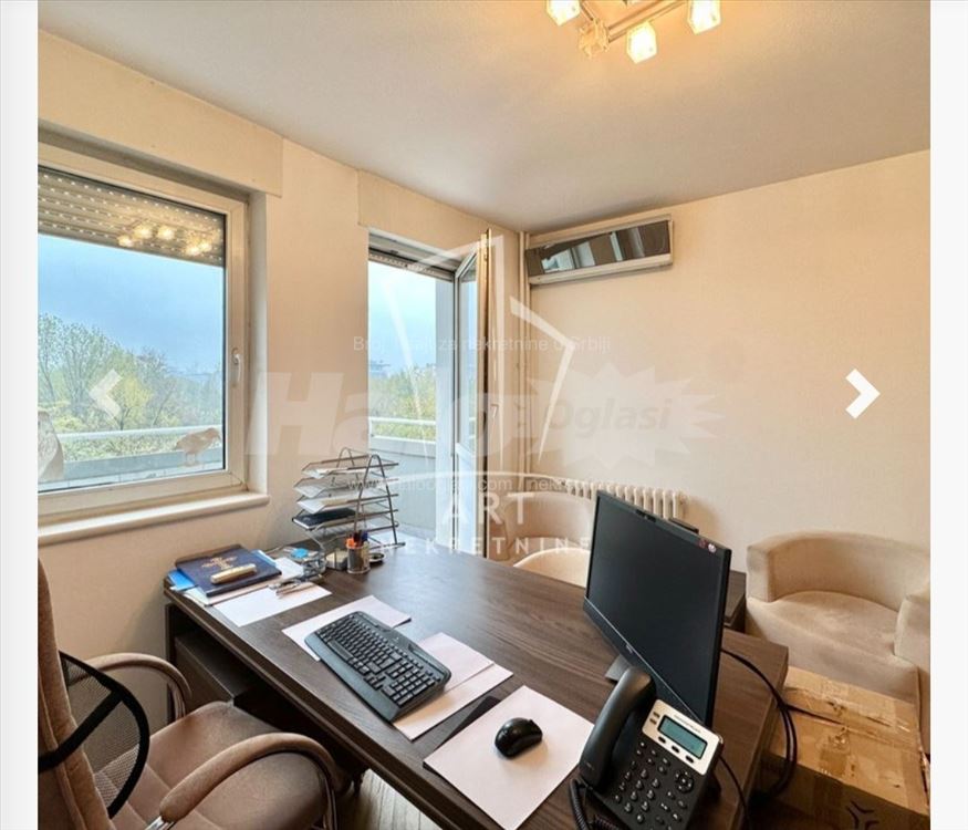 NBG - poslovni prostor 8 kancelarija, 2 terase — 8