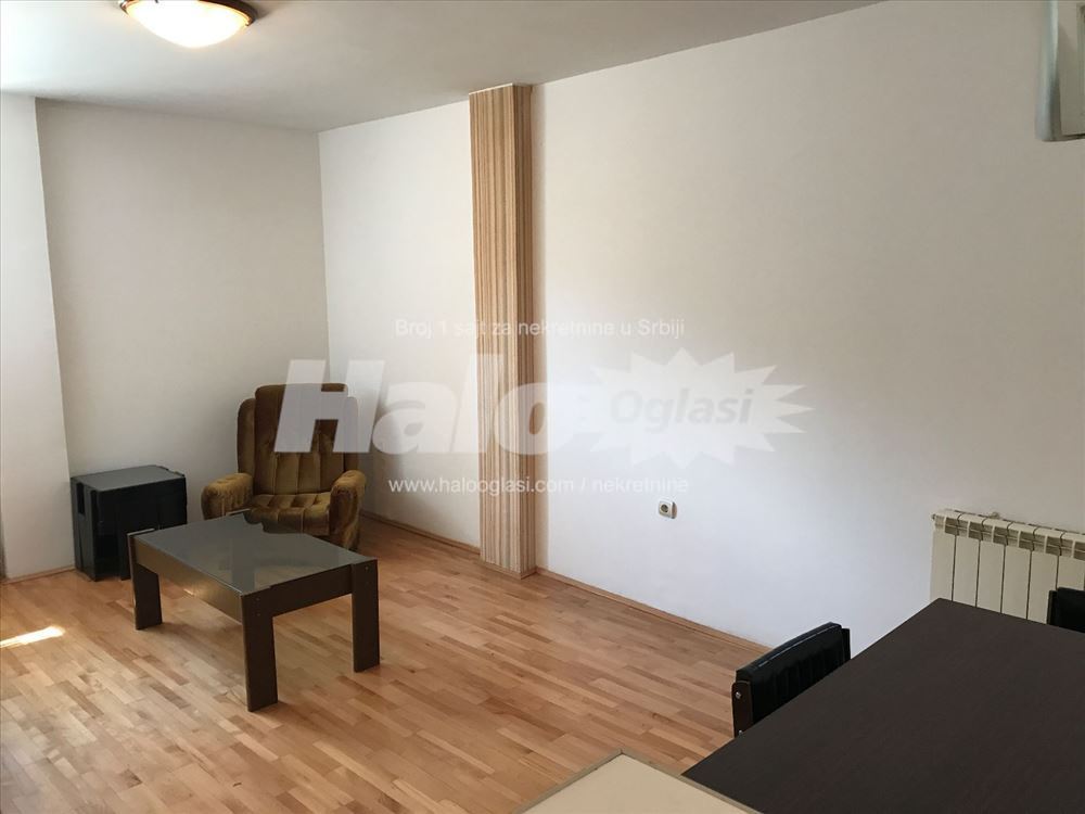 Nebojše Đukelića 6, Filmski grad, 72m2 (39m2+33m2) — 2