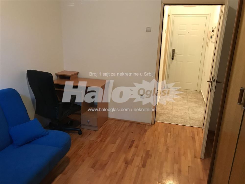 Nebojše Đukelića 6, Filmski grad, 72m2 (39m2+33m2) — 4