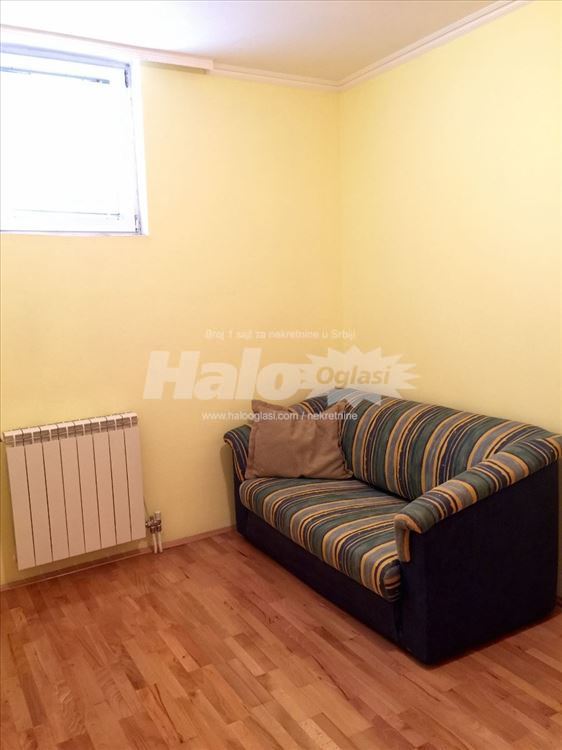 Nebojše Đukelića 6, Filmski grad, 72m2 (39m2+33m2) — 9