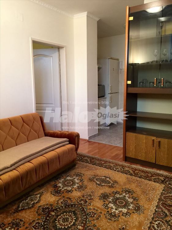 Nebojše Đukelića 6, Filmski grad, 72m2 (39m2+33m2) — 10