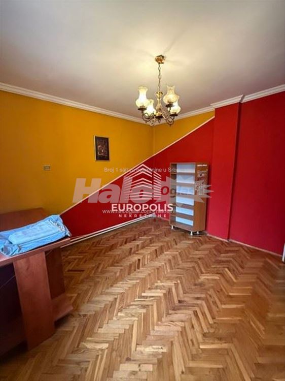 Nikolaja Gogolja, Banovo brdo, Čukarica — 2